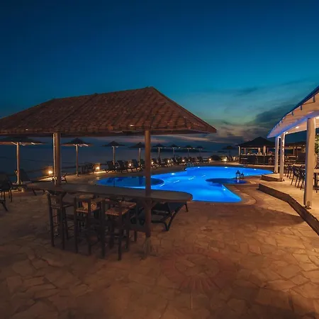 Апарт-отель Blue Bay Village